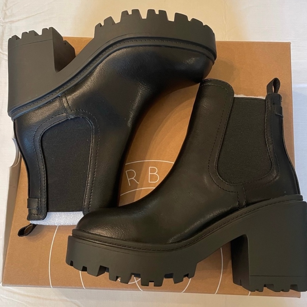 NWT Urban Outfitters Chunky Booties